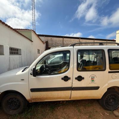 AUTOMOVEL, FIAT/DOBLO ESSENCE 1.8, ALCOOL/GASOLINA, BRANCA, 2014/2014, CHASSI: 9BD119609E1119462, RENAVAM: 01013342205, NO ESTADO EM QUE SE ENCONTRA.