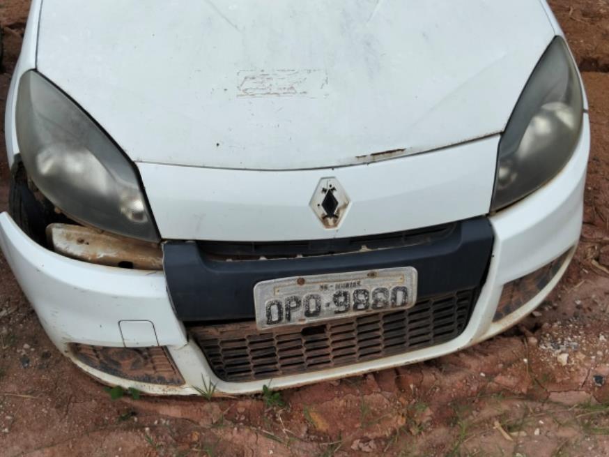 Foto ilustrativa 1 - AUTOMOVEL RENAULT/SANDERO AUT1016V, ALCOOL/GASOLINA, BRANCA, 2013/2014, CHASSI: 93YBSR6RHEJ775633, RENAVAM: 00556618440, NO ESTADO EM QUE SE ENCONTRA.