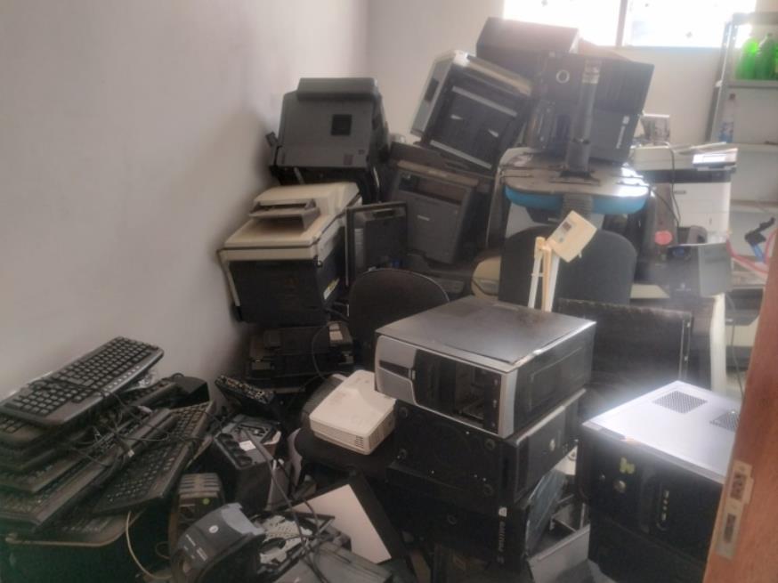 Foto ilustrativa 17 - LOTE CONTENDO MATERIAIS DE INFORMÁTICA E ELETROELETRÔNICOS NO ESTADO EM QUE SE ENCONTRA.