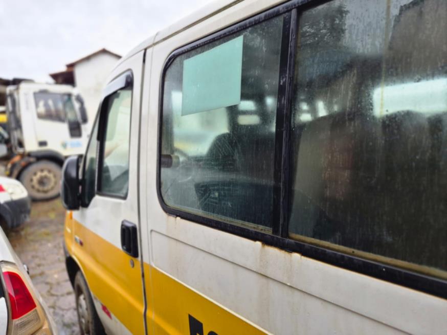 Foto ilustrativa 5 - PAS/MICROÔNIBUS, FIAT/DUCATO COMBINATO, BRANCA, DIESEL, 2007/2008, CHASSI: 93W244K2382017169, RENAVAM: 00938949543, NO ESTADO EM QUE SE ENCONTRA.