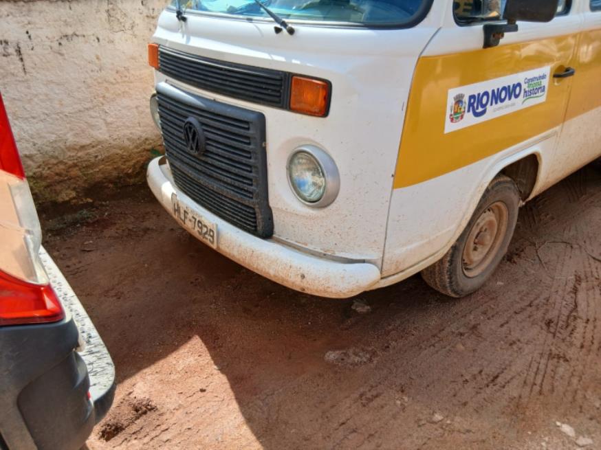 Foto ilustrativa 2 - PAS/MICROÔNIBUS, VW/KOMBI ESCOLAR, BRANCA, ALCOOL/GASOLINA, 15 LUGARES, 2011/2012, CHASSI: 9BWMF07X4CP009773, RENAVAM: 416541640, NO ESTADO EM QUE SE ENCONTRA.