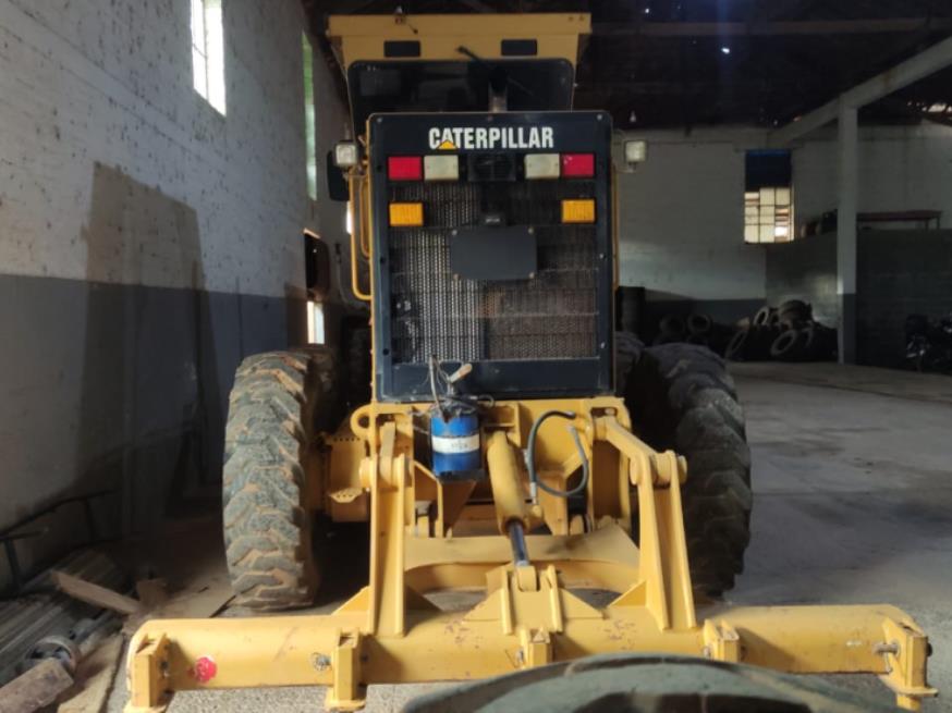 Foto ilustrativa 1 - MOTONIVELADORA CATERPILLAR, 120K, AMARELA, ANO 2014, Nº DE IDENT: CAT0120KLJAP05863, NO ESTADO EM QUE SE ENCONTRA.