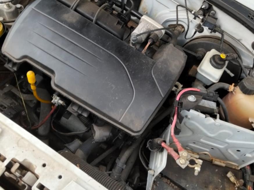 Foto ilustrativa 3 - AUTOMOVEL RENAULT/SANDERO AUT1016V, ALCOOL/GASOLINA, BRANCA, 2013/2014, CHASSI: 93YBSR6RHEJ775633, RENAVAM: 00556618440, NO ESTADO EM QUE SE ENCONTRA.