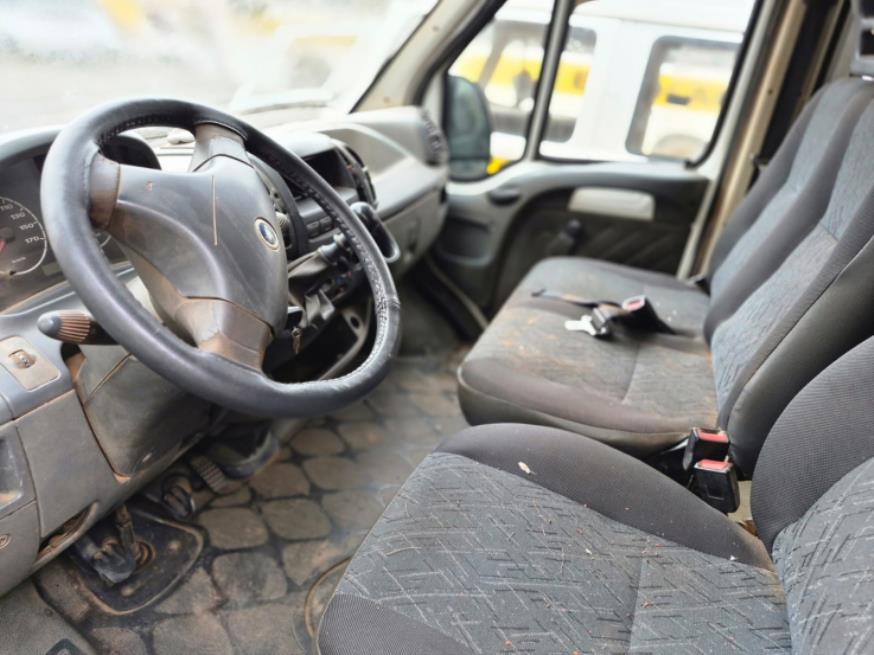 Foto ilustrativa 4 - PAS/MICROÔNIBUS, FIAT/DUCATO COMBINATO, BRANCA, DIESEL, 2007/2008, CHASSI: 93W244K2382017169, RENAVAM: 00938949543, NO ESTADO EM QUE SE ENCONTRA.