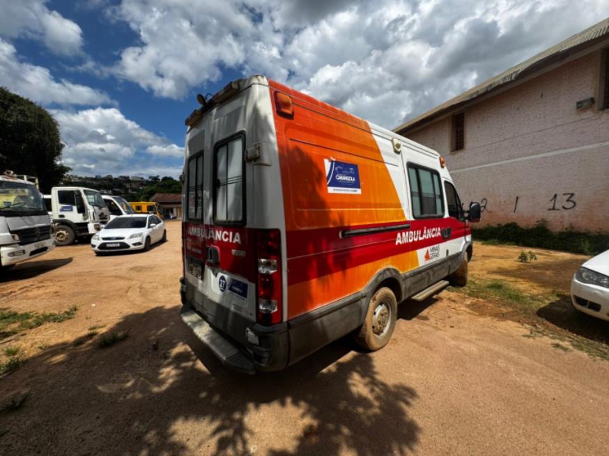Foto ilustrativa 4 - CAMINHAO, IVECO/DAILY AUTOMAR AMB, BRANCA, 2017/2018, DIESEL, RENAVAM: 01131469728, CHASSI: 93ZK42C01J8474230, NO ESTADO EM QUE SE ENCONTRA.