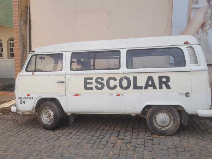 Foto ilustrativa 4 - CAMIONETA VW/KOMBI, ALCOOL/GASOLINA, BRANCA, 2009/2010,  NO ESTADO EM QUE SE ENCONTRA.