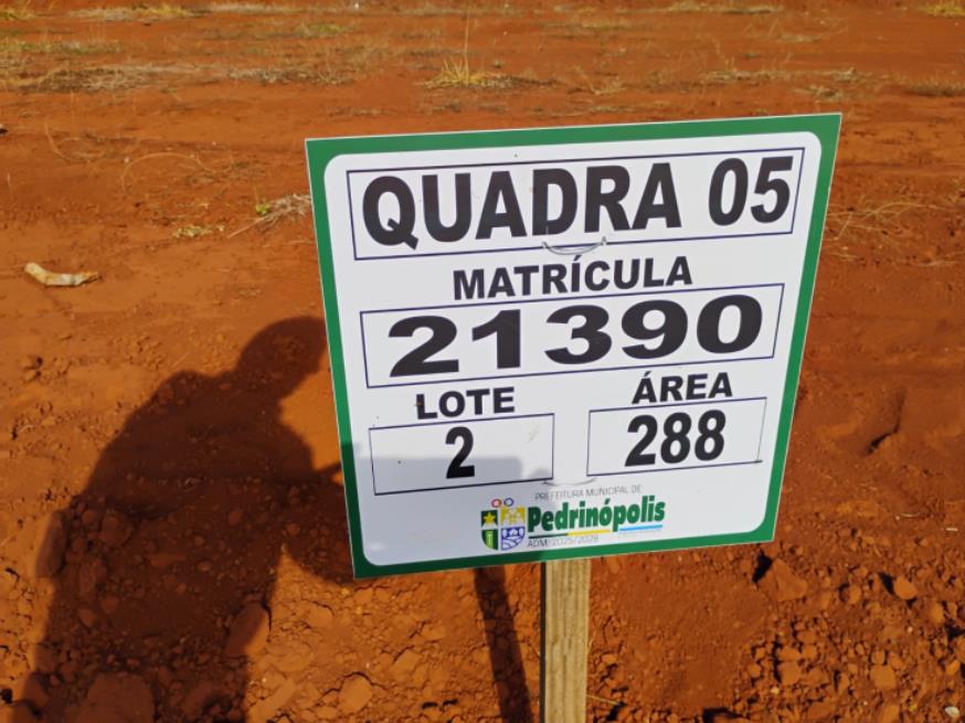 Foto ilustrativa 1 - QUADRA 05, LOTE 02, AVENIDA COMERCIAL DO VALLE, LOTEAMENTO VIA COMERCIAL DO VALLE, PEDRINÓPOLIS/MG, ÁREA DE 288,00 M². MATRÍCULA: 21390. NO ESTADO EM QUE SE ENCONTRA.
