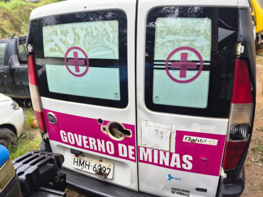 Foto ilustrativa 8 - ESP/CAMINHONETE/AMBULANC, FIAT/DOBLO RONTAN AMB2, BRANCA, ALC/GASOL, 2009/2009, CHASSI: 9BD22315592015671, RENAVAM: 148707270, NO ESTADO EM QUE SE ENCONTRA.