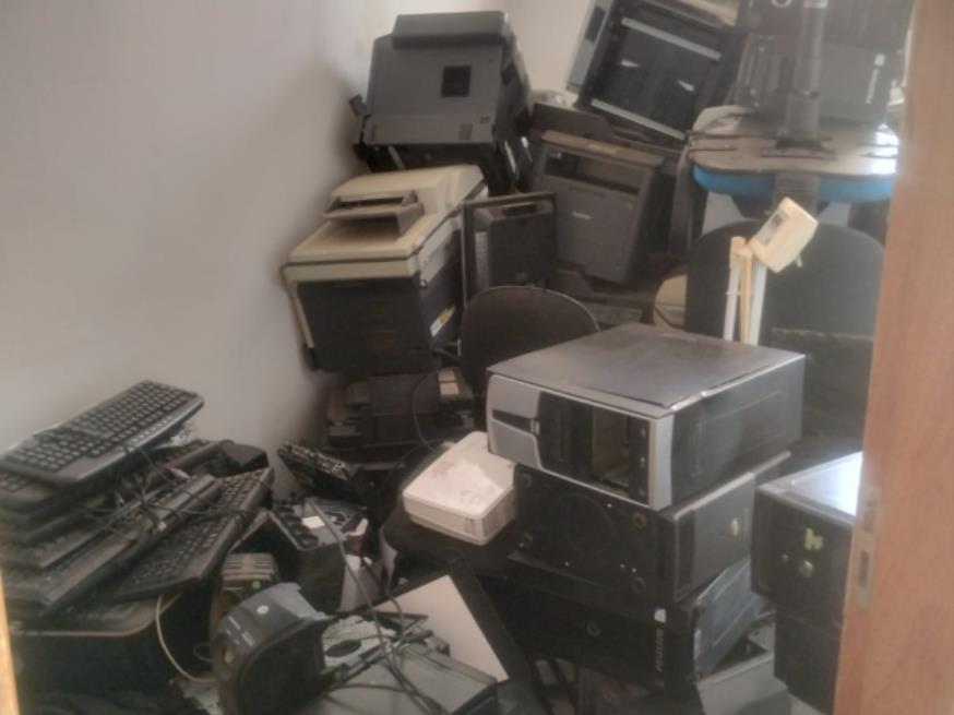 Foto ilustrativa 16 - LOTE CONTENDO MATERIAIS DE INFORMÁTICA E ELETROELETRÔNICOS NO ESTADO EM QUE SE ENCONTRA.