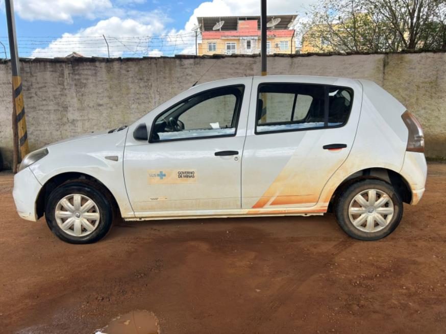 Foto ilustrativa 3 - PASSAGEIRO AUTOMOVEL, RENAULT/SANDERO AUT1016V, BRANCA, ALCOOL/GASOLINA, 2013/2014, CHASSI: 93YBSR6RHEJ775120, RENAVAM: , NO ESTADO EM QUE SE ENCONTRA.