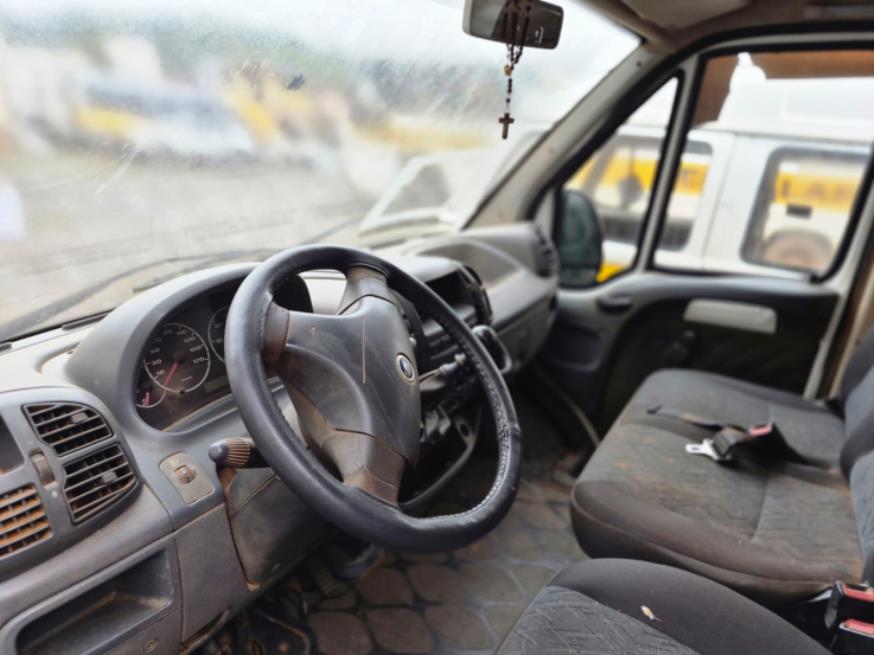 Foto ilustrativa 6 - PAS/MICROÔNIBUS, FIAT/DUCATO COMBINATO, BRANCA, DIESEL, 2007/2008, CHASSI: 93W244K2382017169, RENAVAM: 00938949543, NO ESTADO EM QUE SE ENCONTRA.