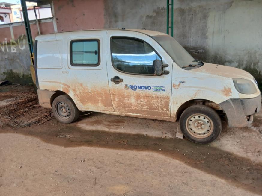 Foto ilustrativa 5 - CAR/CAMINHONETE/FURGÃO, FIAT/DOBLO CARGO, BRANCA, ALCOOL/GASOLINA, 2015/2016, CHASSI: 9BD22315UG2041903, RENAVAM: 01079376477, NO ESTADO EM QUE SE ENCONTRA.