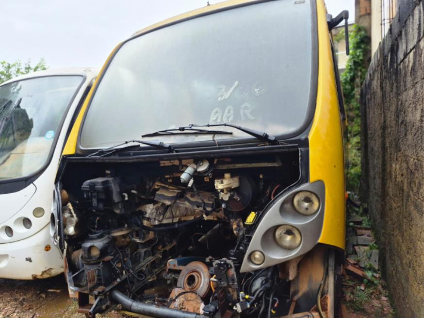 Foto ilustrativa 1 - PAS/ONIBUS, IVECO/CITYCLASS 70C17, AMARELA, DIESEL, 2012/2013, CHASSI: 93ZL68C01D8442553, RENAVAM: 00480282862, NO ESTADO EM QUE SE ENCONTRA.