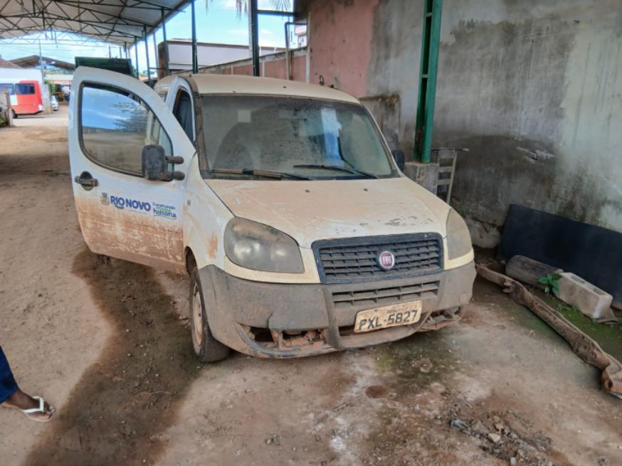 Foto ilustrativa 1 - CAR/CAMINHONETE/FURGÃO, FIAT/DOBLO CARGO, BRANCA, ALCOOL/GASOLINA, 2015/2016, CHASSI: 9BD22315UG2041903, RENAVAM: 01079376477, NO ESTADO EM QUE SE ENCONTRA.