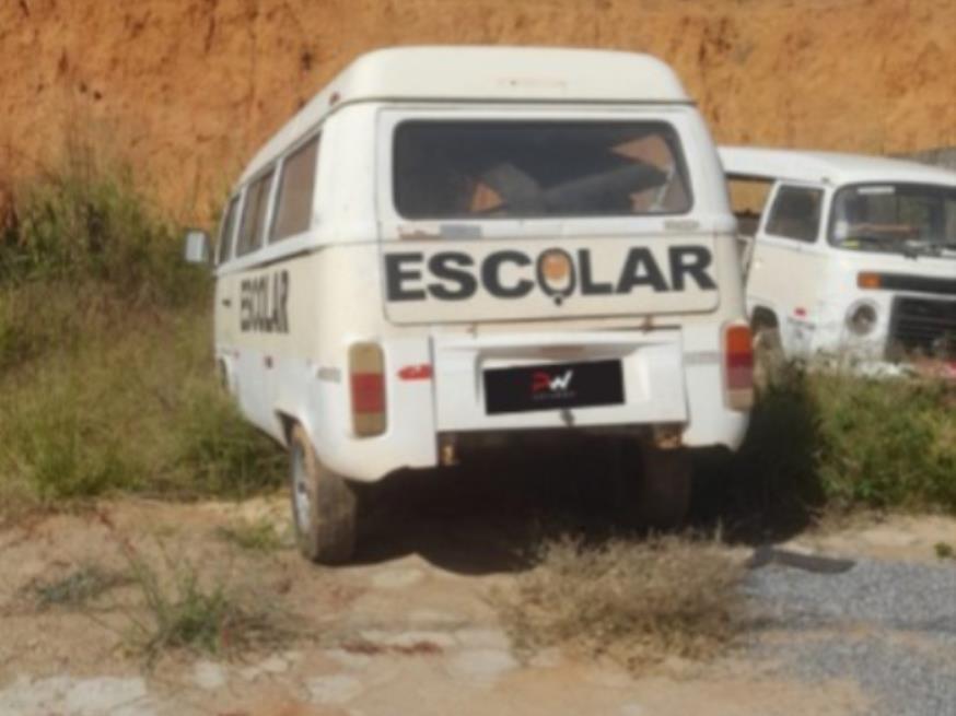 Foto ilustrativa 2 - CAMIONETA VW/KOMBI, ALCOOL/GASOLINA, BRANCA, 2011/2011, NO ESTADO EM QUE SE ENCONTRA.