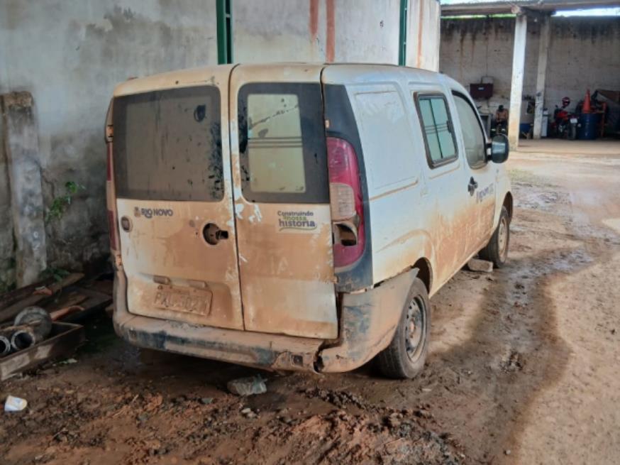 Foto ilustrativa 2 - CAR/CAMINHONETE/FURGÃO, FIAT/DOBLO CARGO, BRANCA, ALCOOL/GASOLINA, 2015/2016, CHASSI: 9BD22315UG2041903, RENAVAM: 01079376477, NO ESTADO EM QUE SE ENCONTRA.
