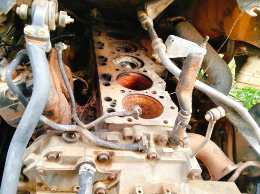 Foto ilustrativa 2 - CAMINHAO, IVECO/EUROCARGO 170E22, BRANCA, 2011/2012, DIESEL, CHASSI: 93ZA1NFH0C8712903, RENAVAM: 429536291, NO ESTADO EM QUE SE ENCONTRA.