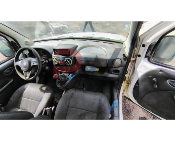 Foto de CAMINHONE FIAT/DOBLO GREENCAR MO4, 2016/2016, BRANCA, ALCOOL/GASOLINA, CHASSI: ...42481, NO ESTADO EM QUE SE ENCONTRA.