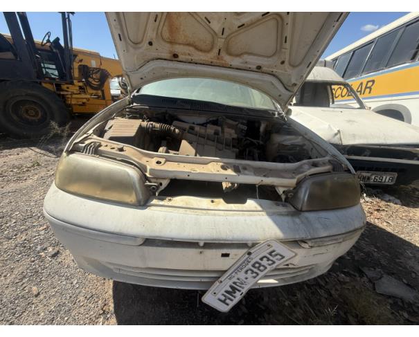Foto de AUTOMOVEL, FIAT/PALIO FIRE FLEX, BRANCA, 2005/2006, ALCOOL/GASOLINA, CHASSI: 9BD17146G62703853, RENAVAM: 00872853489, NO ESTADO EM QUE SE ENCONTRA.
