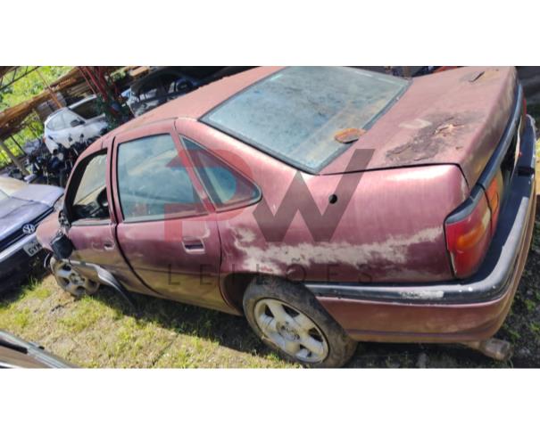 Foto de PASSAGEIRO / GM / VECTRA CD / Placa: GLK0789 / UF: MG Município: João Monlevade / Ano fabricação: 1994 / Ano modelo: 1994 / Cor: VERMELHA / Chassi: 9BGLL19BSRB300095 / Motor: C20NE-31021594L / RENAVAM: 00625186559, NO ESTADO EM QUE SE ENCONTRA. 
