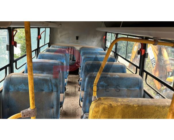 Foto de ONIBUS IVECO/CITYCLASS 70C17, DIESEL, AMARELA, 2013/2013, CHASSI: ...52765, NO ESTADO EM QUE SE ENCONTRA.