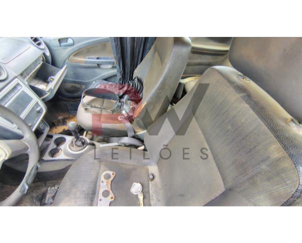 Foto de AUTOMOVEL VW/NOVO GOL 1.0, 2014/2014, BRANCA, ALCOOL/GASOLINA, CHASSI: ....59652, NO ESTADO EM QUE SE ENCONTRA.