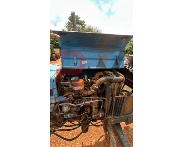 Foto de TRATOR FORD 3030, AZUL, ANO 1998, NO ESTADO EM QUE SE ENCONTRA.