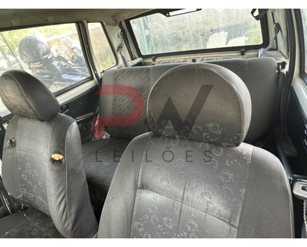 Foto de AUTOMOVEL FIAT/UNO MILLE ECONOMY, ALCOOL/GASOLINA, BRANCA, 2009/2010, CHASSI: ...93864, NO ESTADO EM QUE SE ENCONTRA.