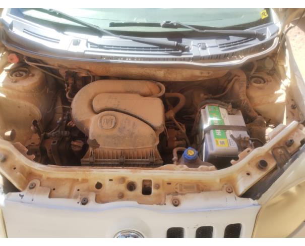 Foto de AUTOMOVEL, FIAT/UNO VIVACE 1.0, BRANCA, 2011/2012, ALCOOL/GASOLINA, CHASSI: 9BD195152C0201020, RENAVAM: 00334214084, NO ESTADO EM QUE SE ENCONTRA.