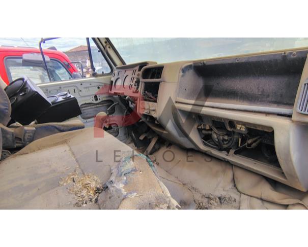 Foto de CARGA / CAMINHAO VW/13.180, 2000/2000, DIESEL, AZUL, CHASSI: 9BWX2VHP1YRY03663, RENAVAM: 00735554382, NO ESTADO EM QUE SE ENCONTRA. MOTOR AVARIADO.