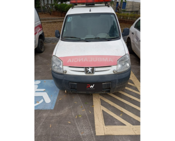Foto de ESP/CAMINHONETE/AMBULANC/I PEUGEOT PART GREENCAR, ALCOOL/GASOLINA, BRANCA, 2018/2019, CHASSI: ...00304, NO ESTADO EM QUE SE ENCONTRA.