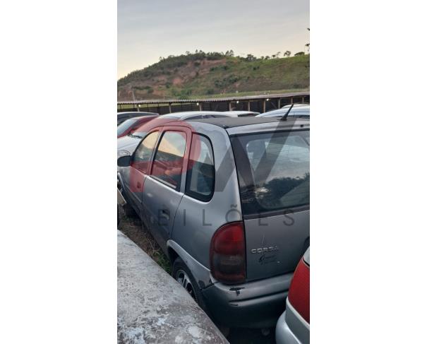 Foto de  PASSAGEIRO / GM / CORSA SUPER / Placa: LBU0060 / UF: MG / Município: Rio Pomba /Ano fabricação: 1997 / Ano modelo: 1997 / Cor: PRATA / Chassi: 9BGSD68ZVVC764437 /Motor: BS0005904 / RENAVAM: 00679820230, NO ESTADO EM QUE SE ENCONTRA.