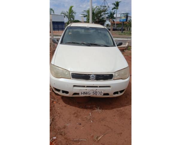 Foto de AUTOMOVEL, FIAT/PALIO WEEK ELX FLEX, BRANCA, 2005/2006, ALCOOL/GASOLINA, CHASSI: 9BD17301A64157180, RENAVAM: 00865324204, NO ESTADO EM QUE SE ENCONTRA.