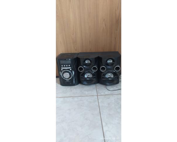 Foto de LOTE CONTENDO MATERIAIS DE INFORMÁTICA E ELETROELETRÔNICOS NO ESTADO EM QUE SE ENCONTRA.