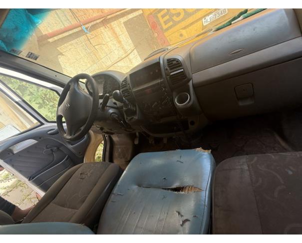 Foto de CAMINHONETE CITROEN/JUMPER F35LH 23S, DIESEL, BRANCA, 2014/2014, CHASSI: 935ZCWMNCE2132130, RENAVAM: 01045184818, NO ESTADO EM QUE SE ENCONTRA.