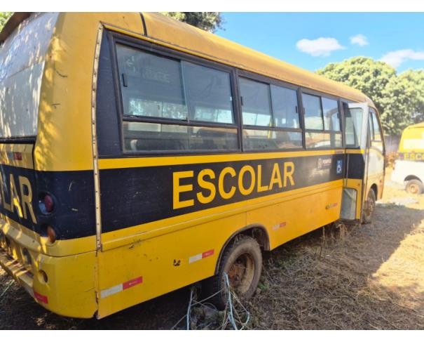 Foto de ONIBUS MARCOPOLO/VOLARE V8L ESC, DIESEL, AMARELA, 2010/2011, CHASSI: 93PB42G3PBC034175, RENAVAM: 00265090881, NO ESTADO EM QUE SE ENCONTRA.