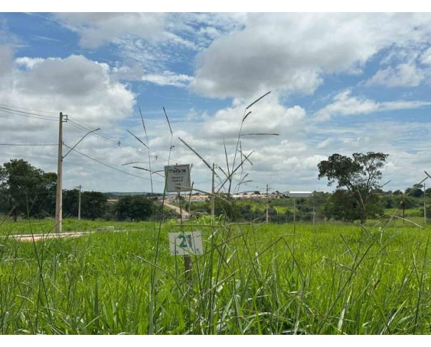 Foto de Chácara 21, Quadra 07, do Chacreamento Espelho D’Água, situada na Rua G, em Abaeté/MG, com área de 1.000,00 m², matrícula nº 29.159 do CRI de Abaeté/MG.