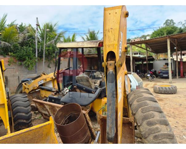 Foto de RETROESCAVADEIRA JCB SERIE 3C, 2014/2014, NO ESTADO EM QUE SE ENCONTRA.