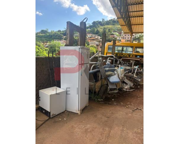 Foto de LOTE CONTENDO SUCATA DE FERRO, MATERIAL ODONTOLOGICO E INFORMATICA, NO ESTADO EM QUE SE ENCONTRA.