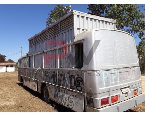 Foto de PASSAGEIRO / ONIBUS M.B./M.BENZ OF 1113, 1985/1985, PLACA GVH-8205, RENAVAM 00240085795, CHASSI: 34405811665193, NO ESTADO EM QUE SE ENCONTRA.