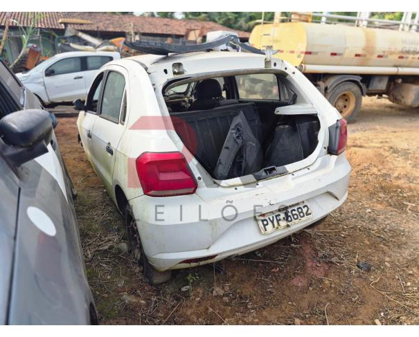Foto de  AUTOMOVEL, VW/NOVO GOL TL MCV, BRANCA, 2016/2017, ALCOOL/GASOLINA, CHASSI: 9BWAG45UXHT035745, RENAVAM: 01095591395, NO ESTADO EM QUE SE ENCONTRA.