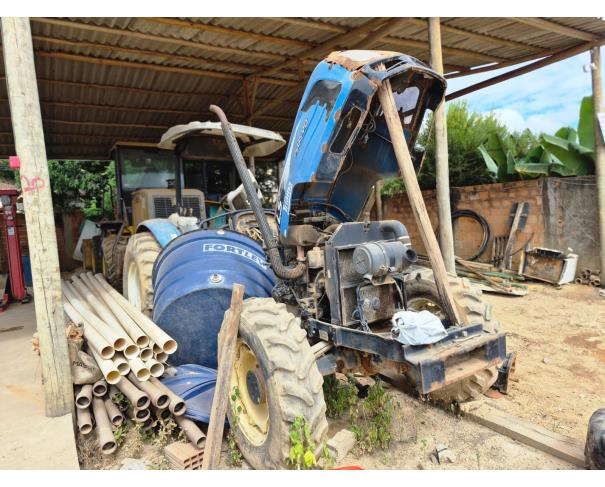 Foto de TRATOR LS PLUS 90, AZUL, ANO 2015, Nº DE SÉRIE: 1000002534, NO ESTADO EM QUE SE ENCONTRA.