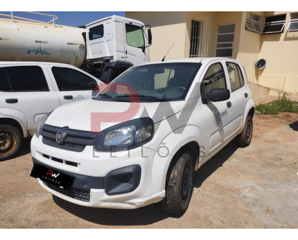 Foto de PASSAGEIRO / AUTOMOVEL FIAT/UNO ATTRACTIVE 1.0, ALCOOL//GASOLINA, BRANCA, 2018/2019, NO ESTADO EM QUE SE ENCONTRA. 