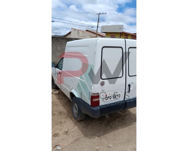 Foto de CAR/CAMINHONETE FIAT/FIORINO FLEX, ALCOOL/GASOLINA, 2013/2013, BRANCA, RENAVAM: 00529368170, CHASSI: 9BD255049D8960975, NO ESTADO EM QUE SE ENCONTRA.