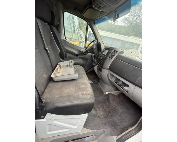 Foto de MICROONIB I/M.BENZ CDI SPR TCA MIC, DIESEL, BRANCA, 2018/2019, CHASSI: 8AC906635KE158870, RENAVAM: 01175649969, NO ESTADO EM QUE SE ENCONTRA.