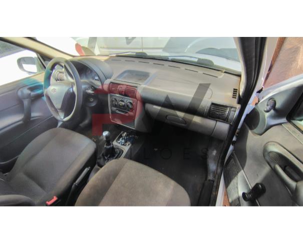 Foto de I/CHEVROLET CLASSIC LS, ALCOOL/GASOLINA, BRANCA, 2014/2015, CHASSI: 8AGSU19F0FR105635, RENAVAM: 1015215422, NO ESTADO EM QUE SE ENCONTRA.