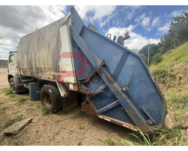 Foto de CARGA / CAMINHAO VW/13.180, 2000/2000, DIESEL, AZUL, CHASSI: 9BWX2VHP1YRY03663, RENAVAM: 00735554382, NO ESTADO EM QUE SE ENCONTRA. MOTOR AVARIADO.