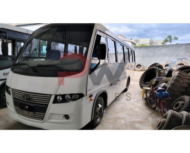 Foto de  ONIBUS MARCOPOLO/VOLARE W8 ON, DIESEL, BRANCA, 2008/2009, CHASSI: ...28453, NO ESTADO EM QUE SE ENCONTRA.