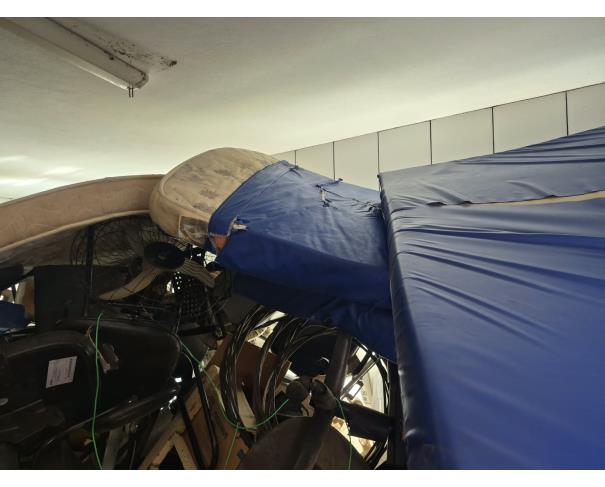 Foto de LOTE COMPOSTO POR SUCATA DE: MATERIAL HOSPITALAR, MOBILIÁRIOS, ELETRODOMÉSTICOS, CÂMARA FRIA, NO ESTADO EM QUE SE ENCONTRAM.