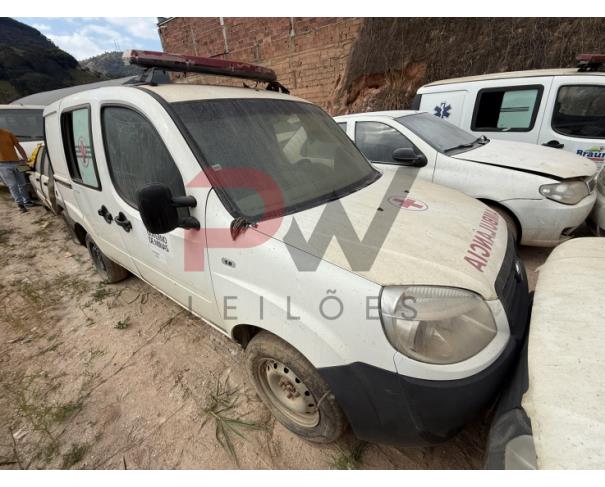 Foto de CAMINHONETE FIAT/DOBLO GREENCAR MO4, ALCOOL/GASOLINA, BRANCA, 2014/2014, CHASSI: 9BD223246E2037136, RENAVAM: 01005900563, NO ESTADO EM QUE SE ENCONTRA.